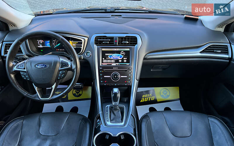 Седан Ford Fusion 2015 в Львове