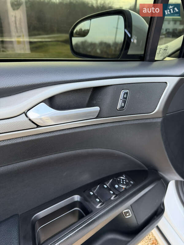 Седан Ford Fusion 2017 в Дніпрі фото 21 Седан Ford Fusion 2017 в Дніпрі