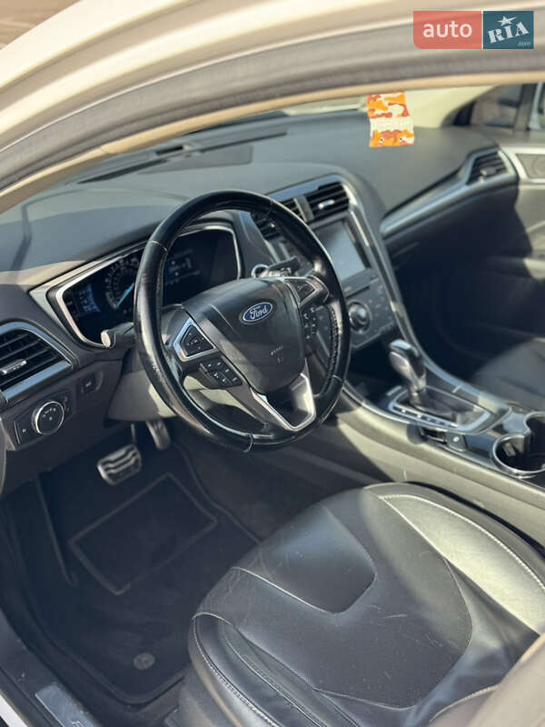 Седан Ford Fusion 2014 в Києві фото 9 Седан Ford Fusion 2014 в Києві