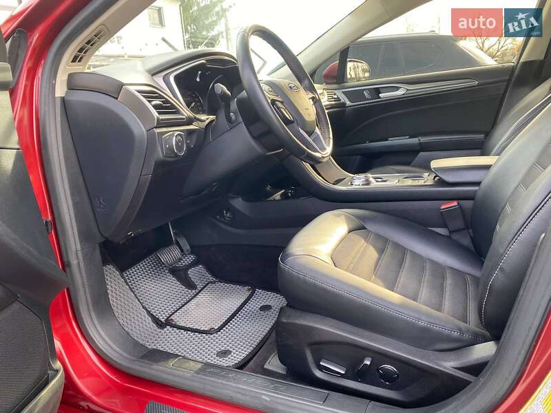 Седан Ford Fusion 2016 в Любаре