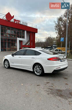 Седан Ford Fusion 2019 в Днепре