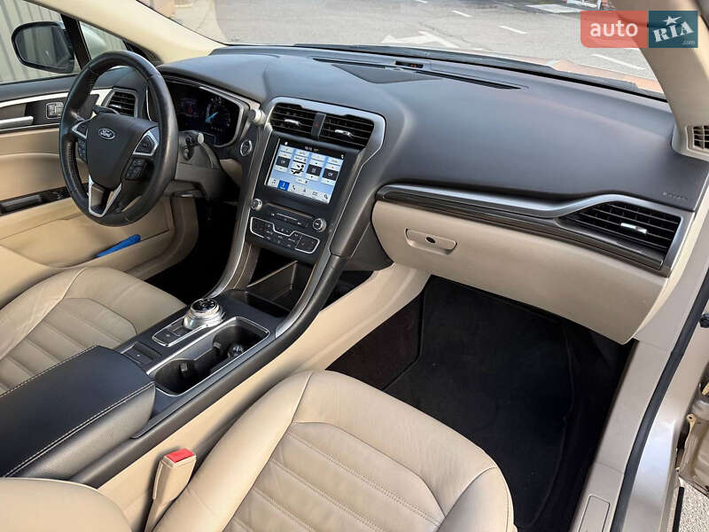 Седан Ford Fusion 2016 в Киеве