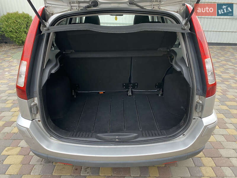 Хетчбек Ford Fusion 2006 в Житомирі