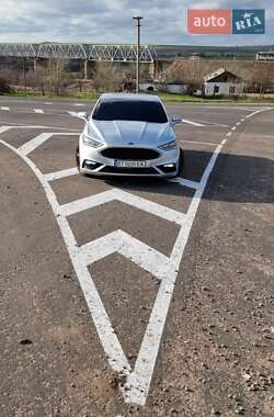 Седан Ford Fusion 2016 в Широком