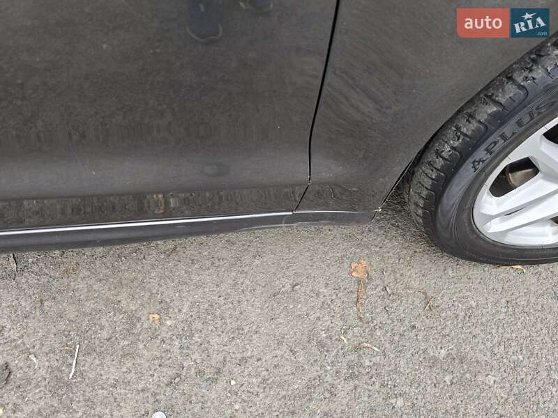 Седан Ford Fusion 2015 в Ровно