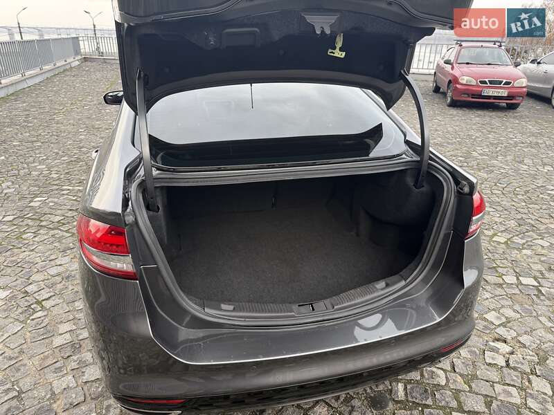 Седан Ford Fusion 2016 в Днепре