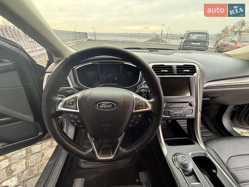 Седан Ford Fusion 2016 в Днепре