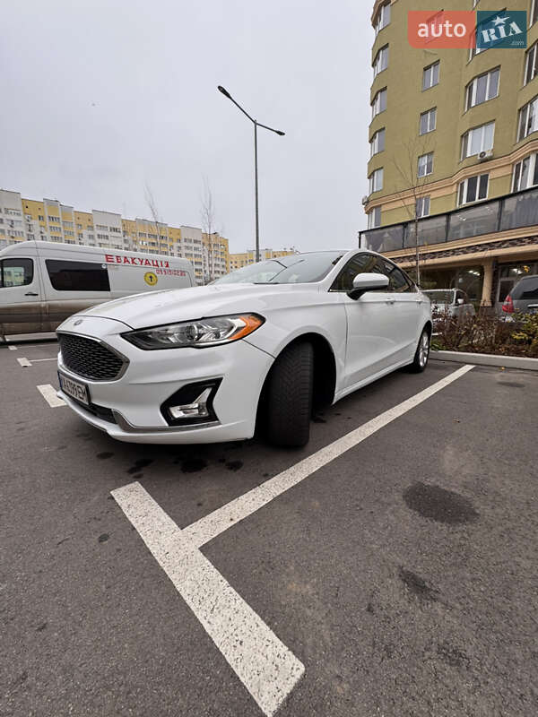 Седан Ford Fusion 2018 в Киеве