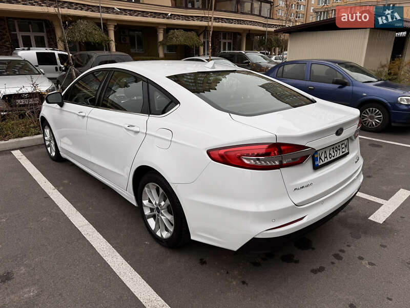 Седан Ford Fusion 2018 в Киеве