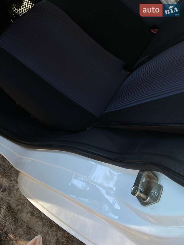 Хетчбек Ford Fusion 2011 в Полтаві фото 11 Хетчбек Ford Fusion 2011 в Полтаві