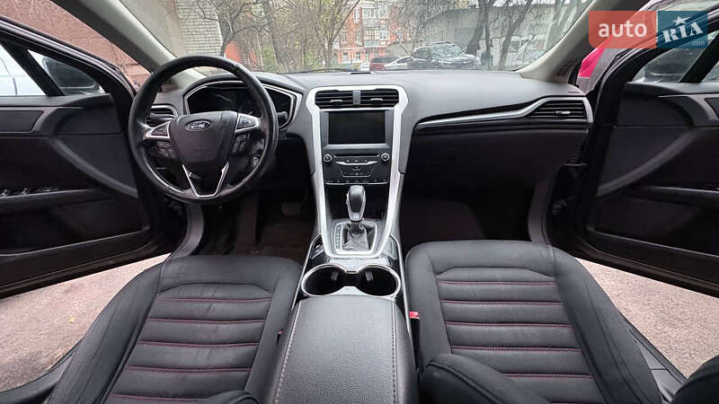 Седан Ford Fusion 2013 в Києві