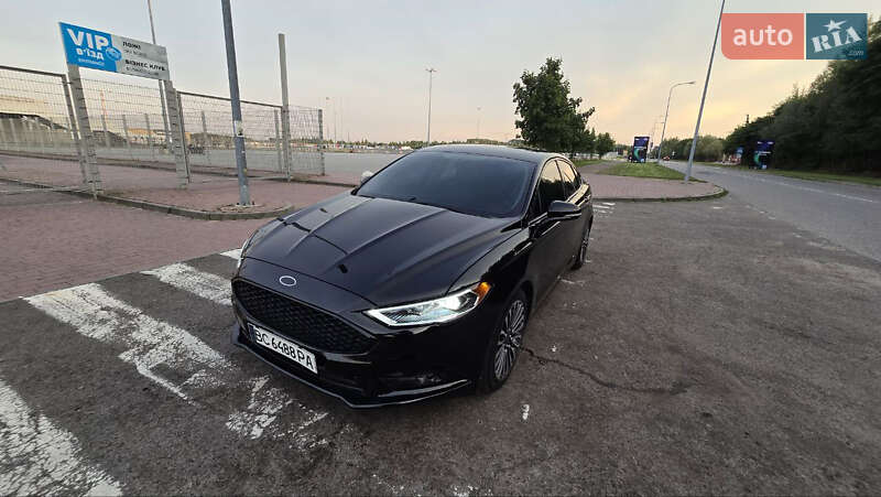 Седан Ford Fusion 2016 в Львове