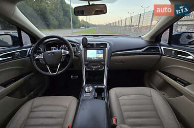 Седан Ford Fusion 2016 в Львове
