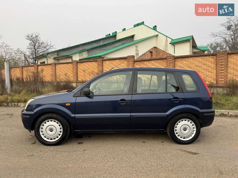 Хетчбек Ford Fusion 2003 в Чернівцях фото 5 Хетчбек Ford Fusion 2003 в Чернівцях