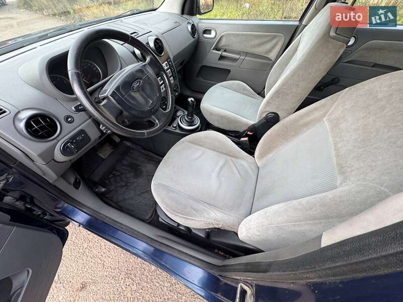 Хетчбек Ford Fusion 2003 в Чернівцях фото 13 Хетчбек Ford Fusion 2003 в Чернівцях