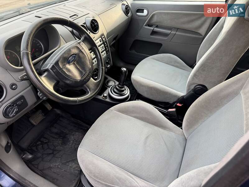 Хетчбек Ford Fusion 2003 в Чернівцях фото 22 Хетчбек Ford Fusion 2003 в Чернівцях