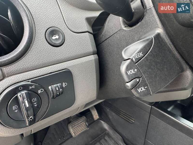 Хетчбек Ford Fusion 2003 в Чернівцях фото 27 Хетчбек Ford Fusion 2003 в Чернівцях