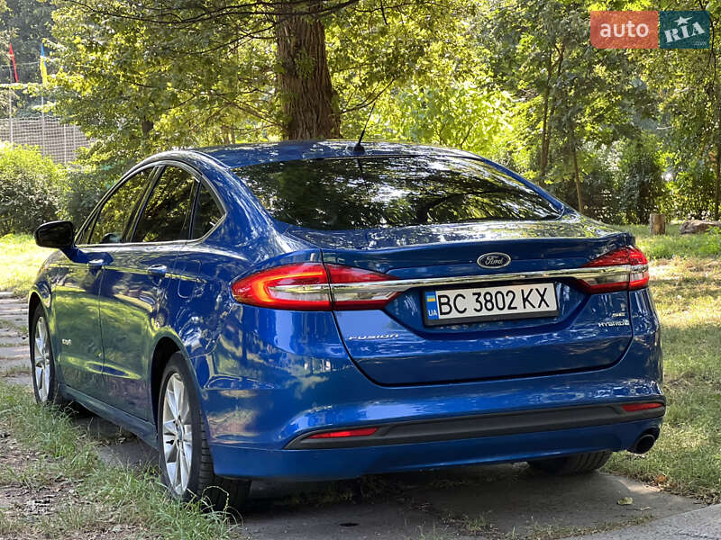 Седан Ford Fusion 2017 в Львові