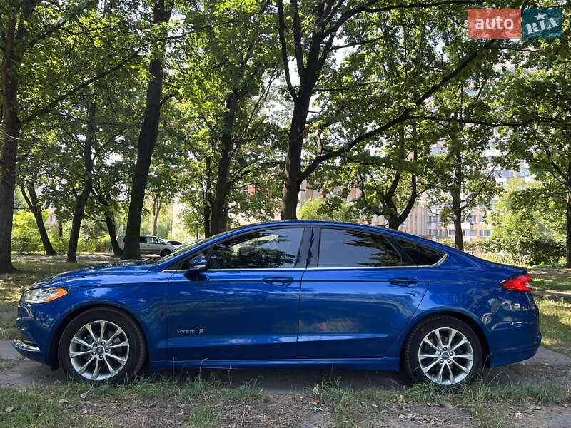 Седан Ford Fusion 2017 в Львові