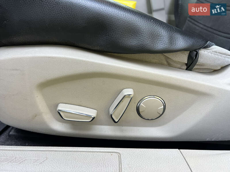 Седан Ford Fusion 2017 в Львові