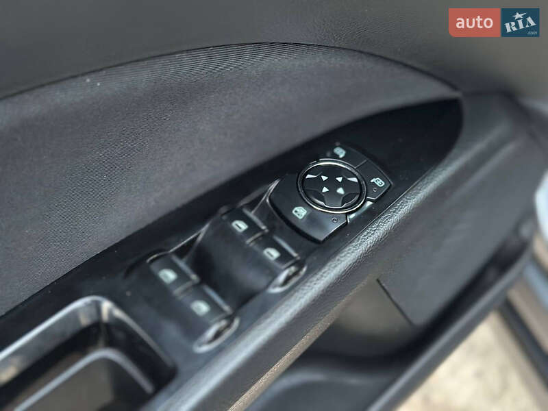 Седан Ford Fusion 2013 в Дніпрі фото 12 Седан Ford Fusion 2013 в Дніпрі