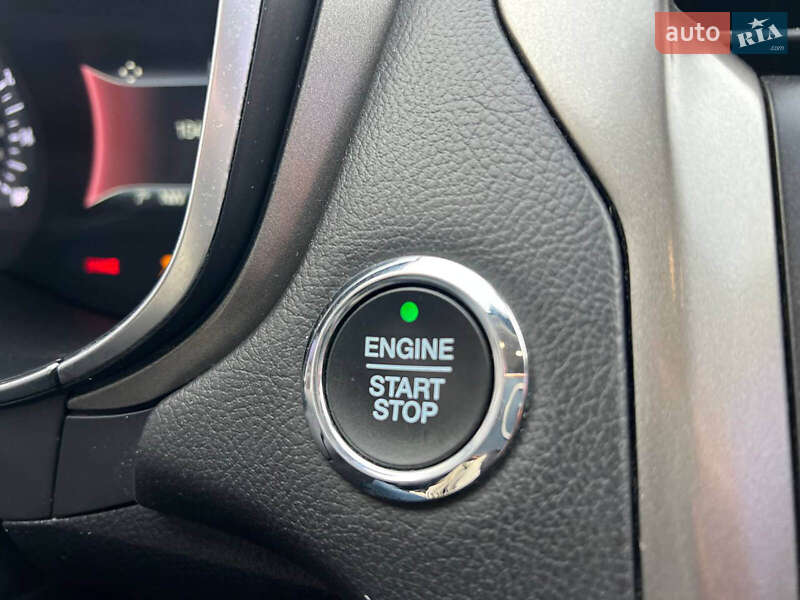 Седан Ford Fusion 2018 в Львові