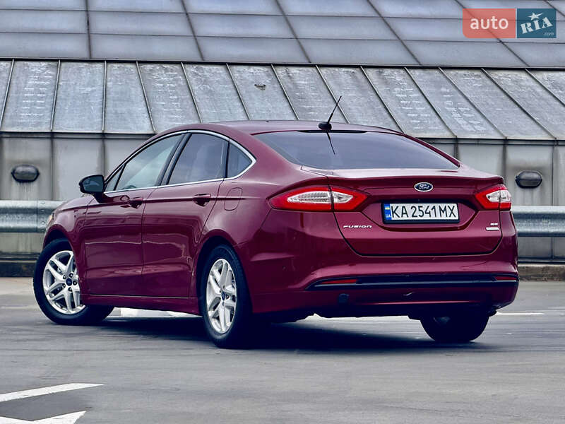 Седан Ford Fusion 2015 в Киеве