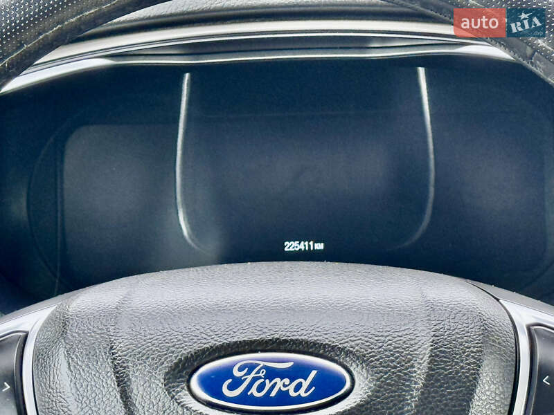 Седан Ford Fusion 2015 в Киеве