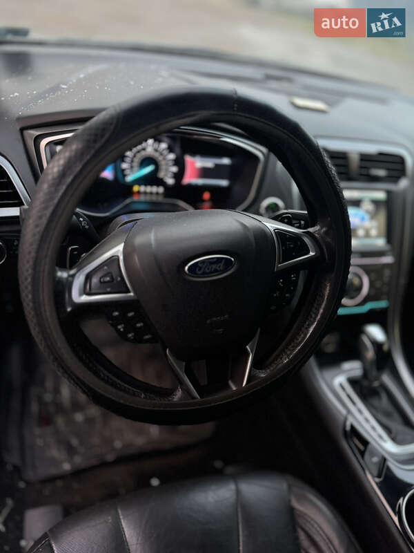 Седан Ford Fusion 2014 в Івано-Франківську