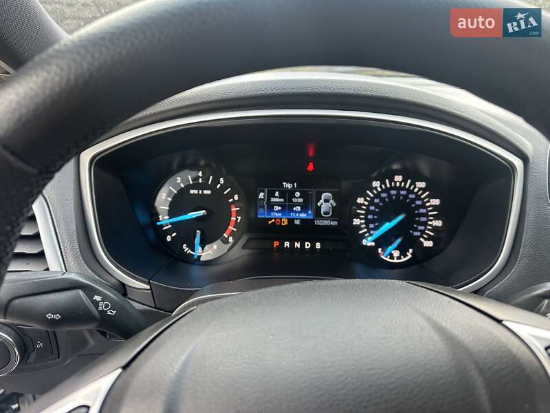 Седан Ford Fusion 2016 в Сколе