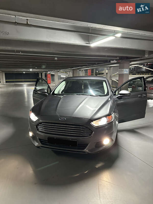 Седан Ford Fusion 2014 в Виннице