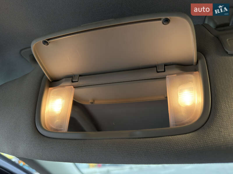 Седан Ford Fusion 2016 в Києві фото 27 Седан Ford Fusion 2016 в Києві