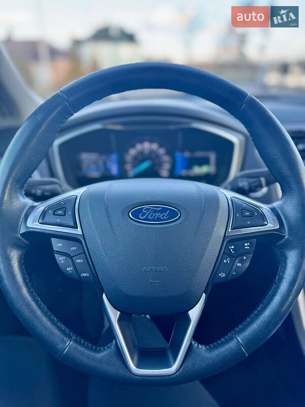 Седан Ford Fusion 2017 в Львові фото 23 Седан Ford Fusion 2017 в Львові
