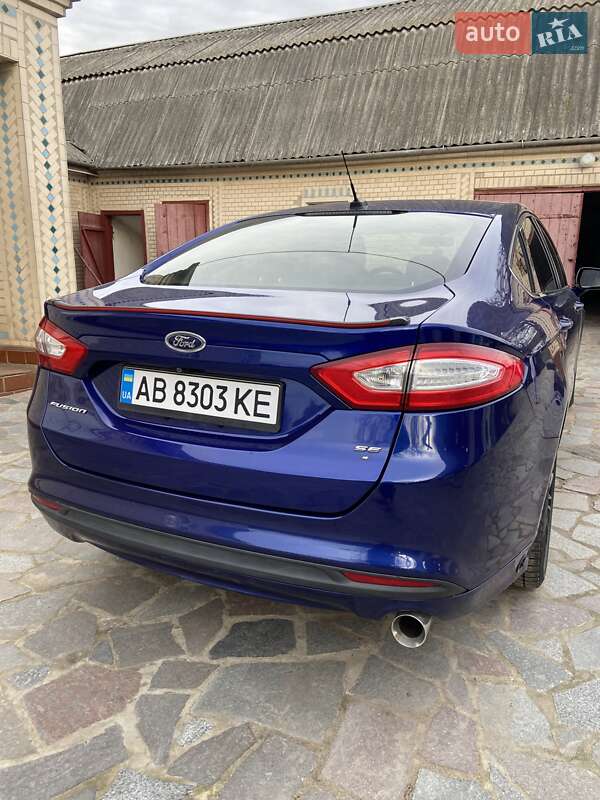 Седан Ford Fusion 2013 в Бершади