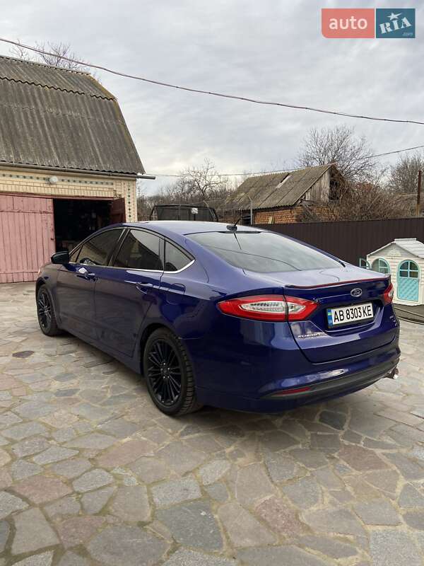 Седан Ford Fusion 2013 в Бершади