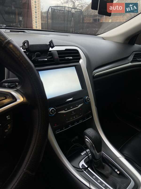 Седан Ford Fusion 2013 в Бершади