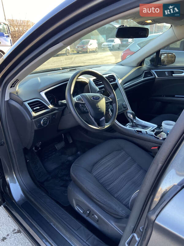 Седан Ford Fusion 2015 в Луцке