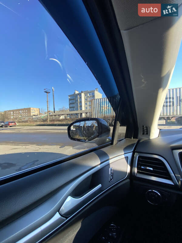 Седан Ford Fusion 2015 в Луцке