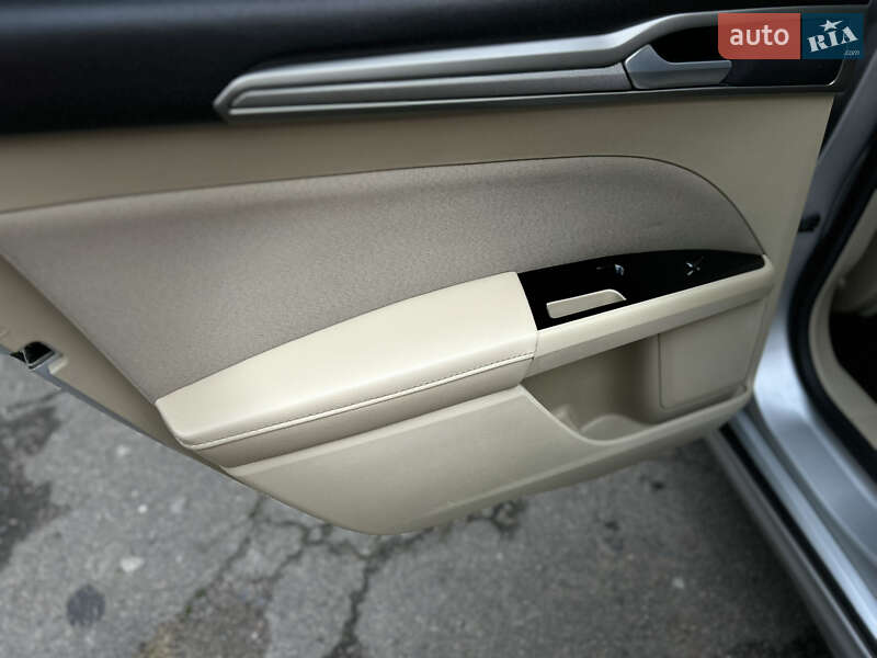 Седан Ford Fusion 2015 в Ровно фото 39 Седан Ford Fusion 2015 в Ровно