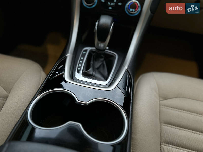 Седан Ford Fusion 2015 в Ровно фото 53 Седан Ford Fusion 2015 в Ровно