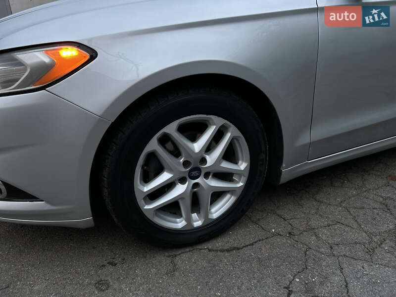 Седан Ford Fusion 2015 в Ровно фото 62 Седан Ford Fusion 2015 в Ровно