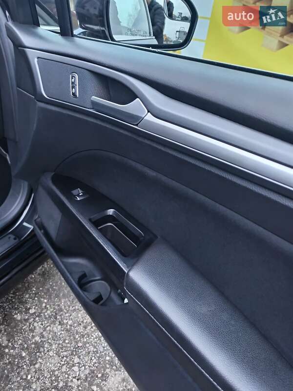 Седан Ford Fusion 2013 в Киеве