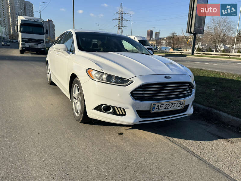 Седан Ford Fusion 2014 в Києві