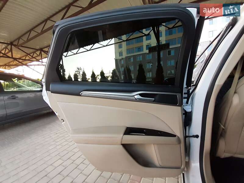 Седан Ford Fusion 2016 в Одесі