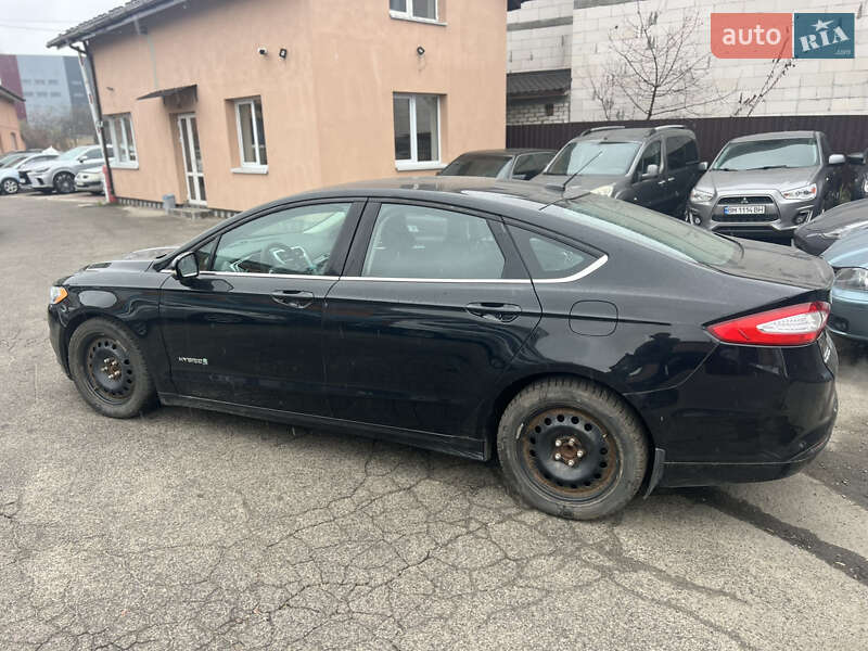 Седан Ford Fusion 2015 в Киеве