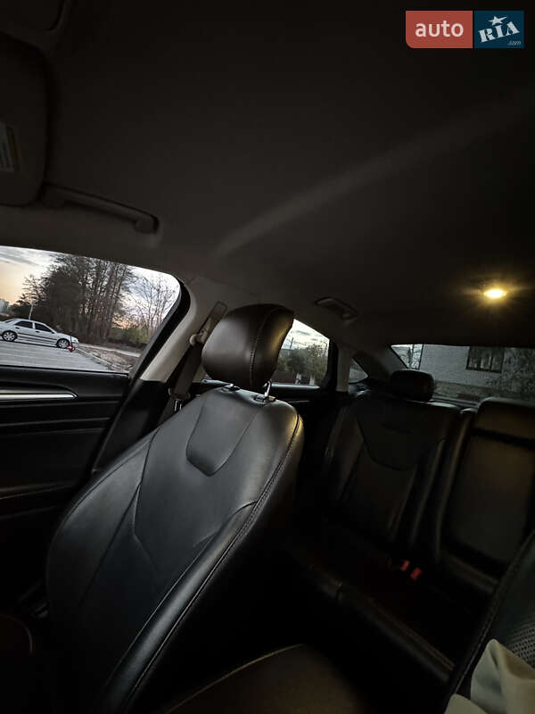 Седан Ford Fusion 2013 в Києві