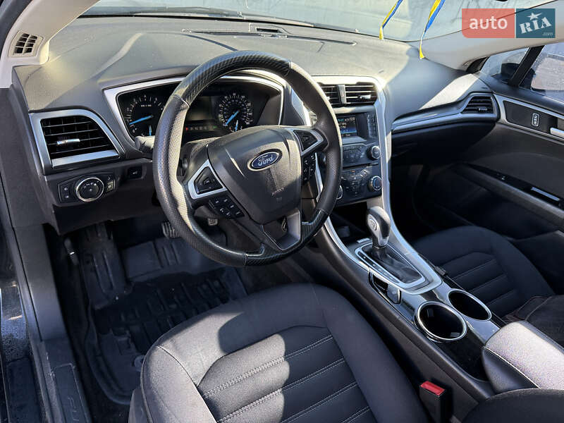 Седан Ford Fusion 2013 в Львове