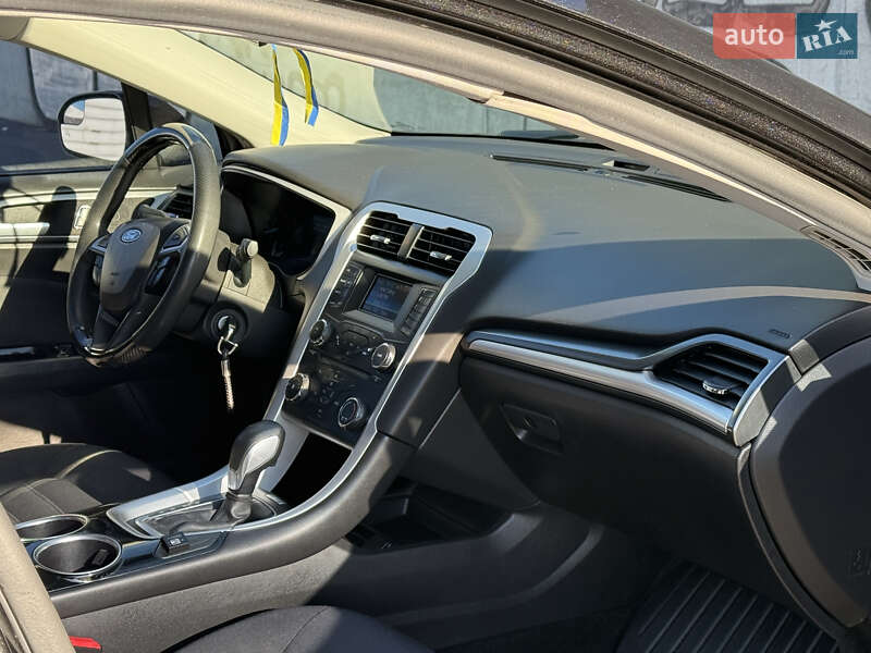 Седан Ford Fusion 2013 в Львове