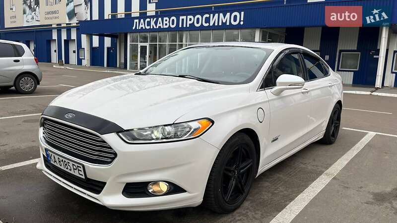 Седан Ford Fusion 2015 в Киеве