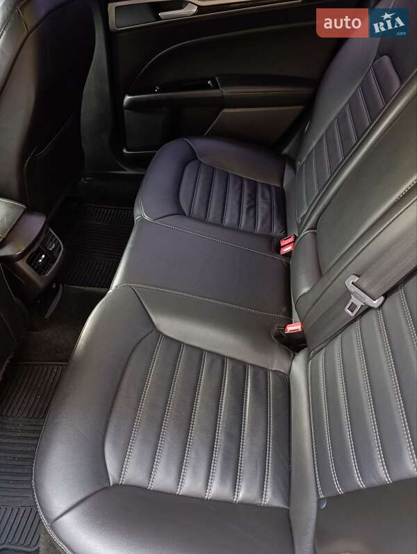 Седан Ford Fusion 2015 в Києві